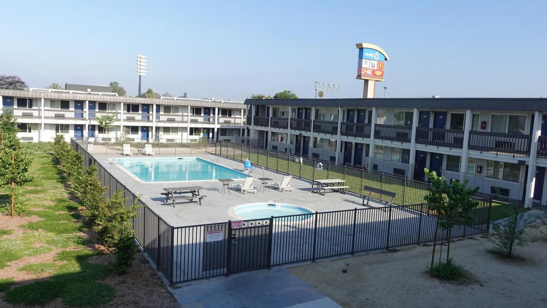 Hotel Motel 6-Claremont, Ca